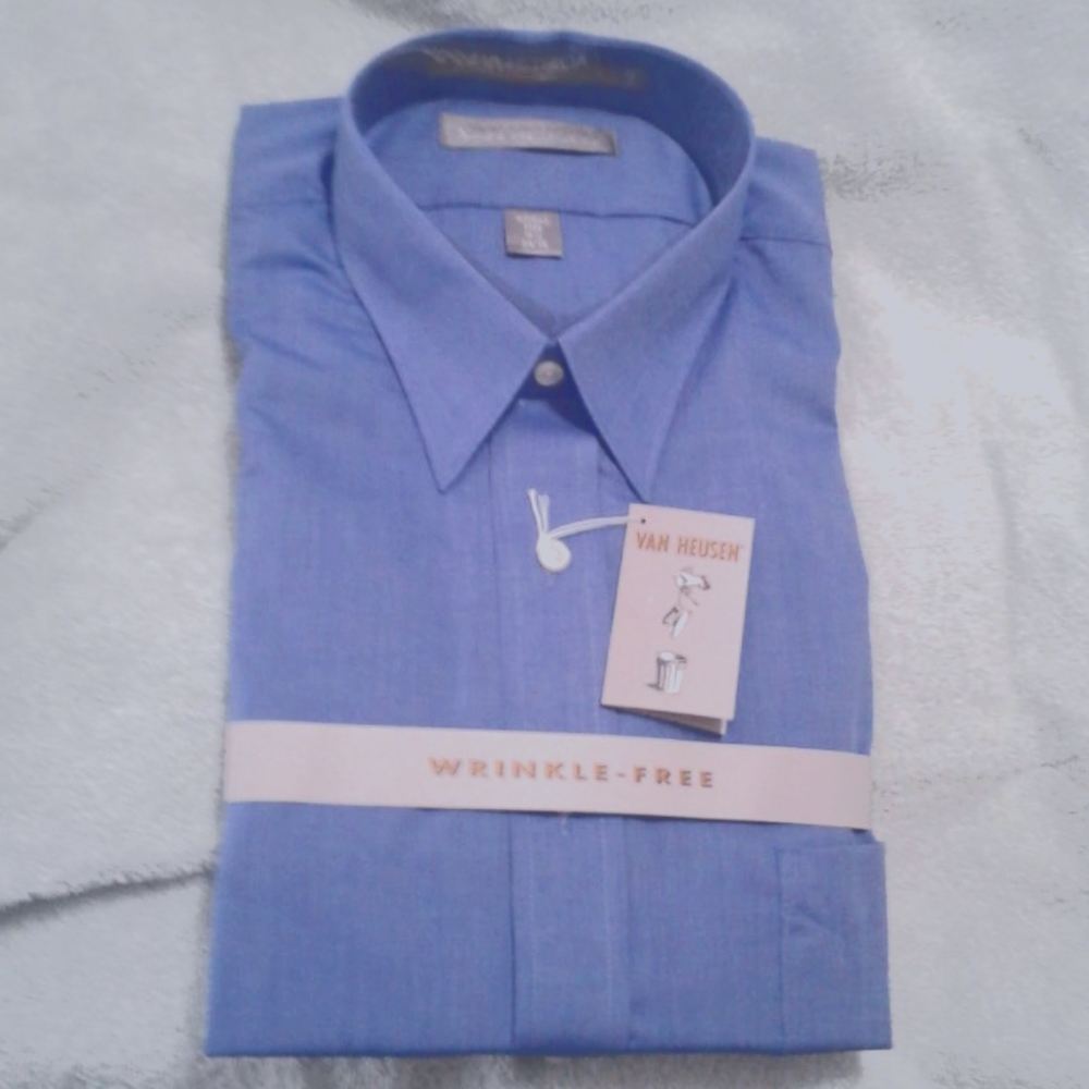 Men's long sleeve dress shirt.